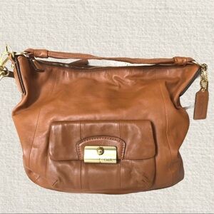 VINTAGE COACH Tan Leather Shoulder Bag